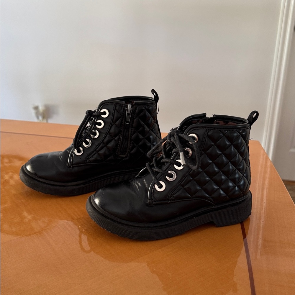 Steeve Madden Quilted Black Kids Boots size 13